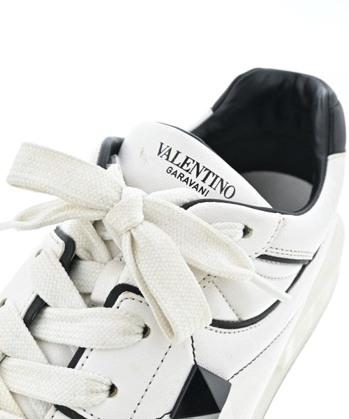 VALENTINO GARAVANI รองเท้าผ้าใบ