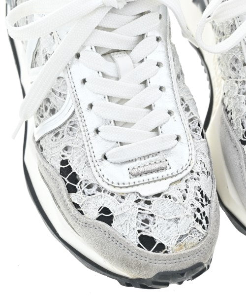 VALENTINO GARAVANI รองเท้าผ้าใบ