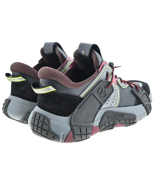 VALENTINO GARAVANI รองเท้าผ้าใบ