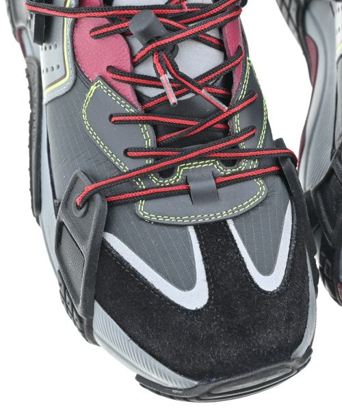 VALENTINO GARAVANI รองเท้าผ้าใบ
