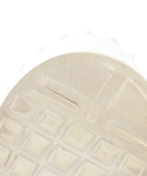 VALENTINO GARAVANI รองเท้าผ้าใบ