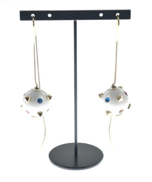 VALENTINO GARAVANI เจาะ