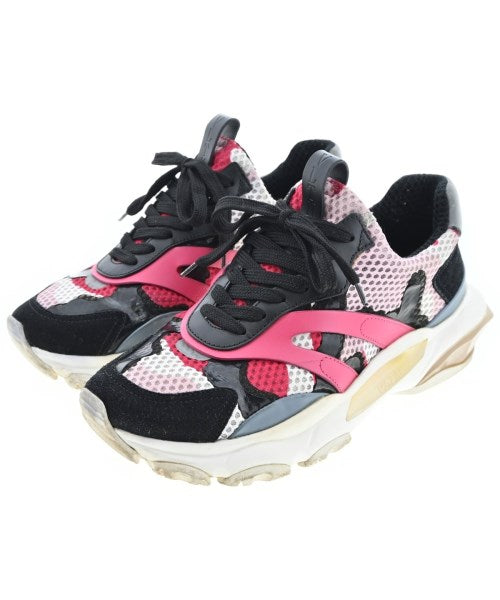 VALENTINO GARAVANI รองเท้าผ้าใบ
