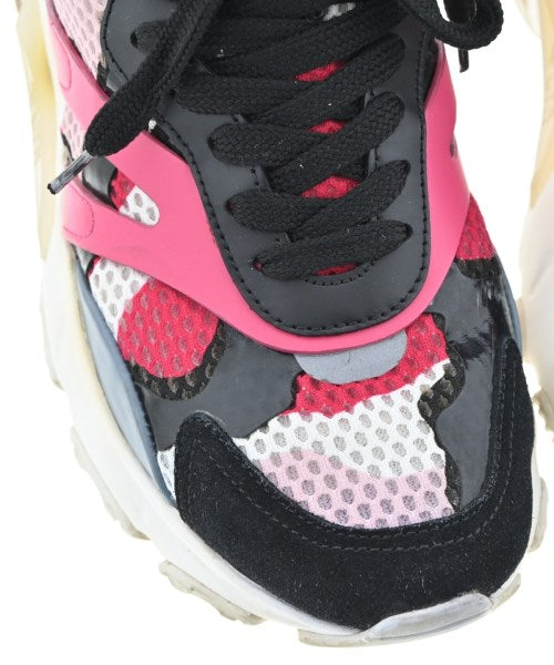VALENTINO GARAVANI รองเท้าผ้าใบ