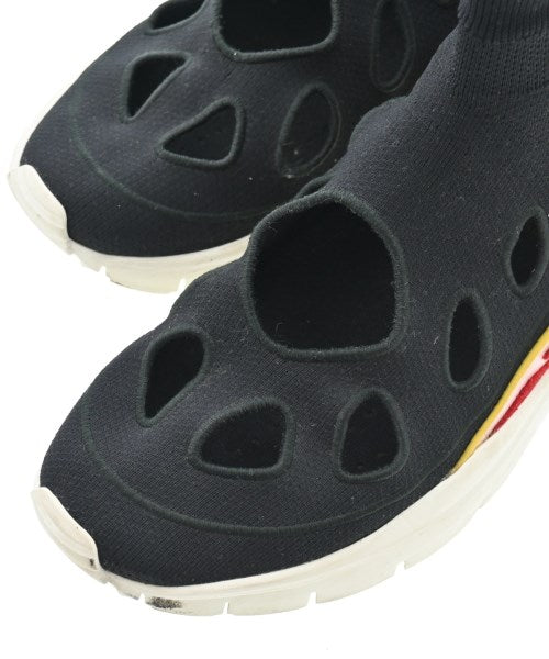 VALENTINO GARAVANI รองเท้าผ้าใบ