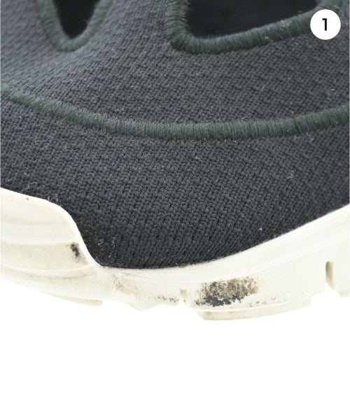 VALENTINO GARAVANI รองเท้าผ้าใบ
