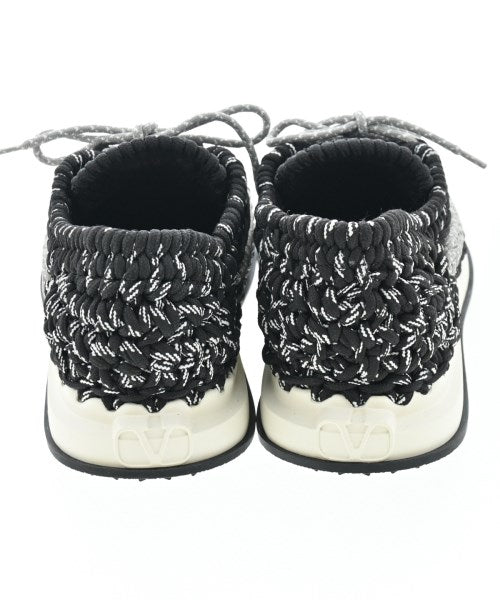VALENTINO GARAVANI รองเท้าผ้าใบ