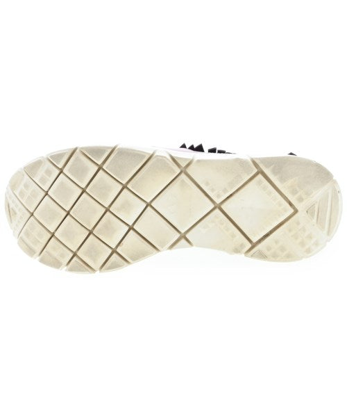 VALENTINO GARAVANI รองเท้าผ้าใบ