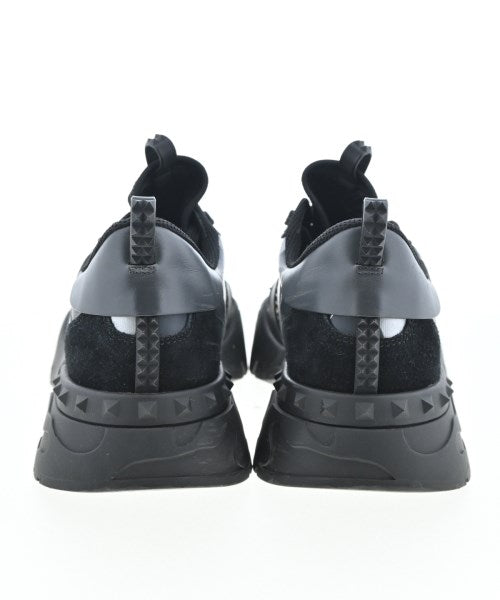VALENTINO GARAVANI รองเท้าผ้าใบ