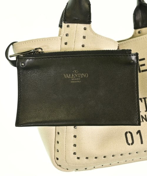 VALENTINO GARAVANI กระเป๋าถือขนาดใหญ่