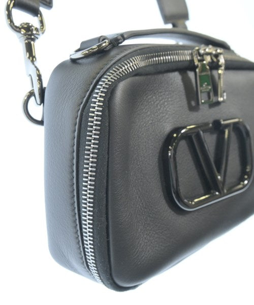 VALENTINO GARAVANI คลัตช์