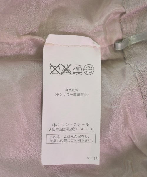 NINA RICCI กระโปรงยาวถึงเข่า