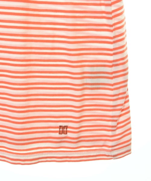 DAKS เสื้อยืด/เสื้อท็อปส์