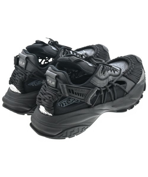 VERSACE รองเท้าผ้าใบ