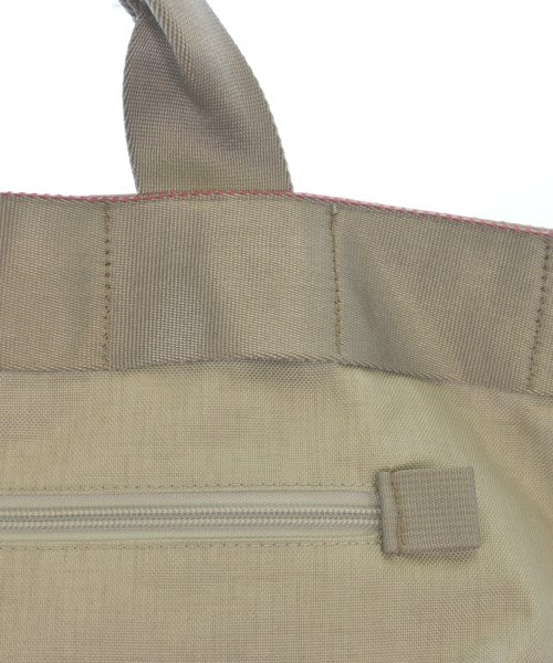 BRIEFING กระเป๋าถือขนาดใหญ่