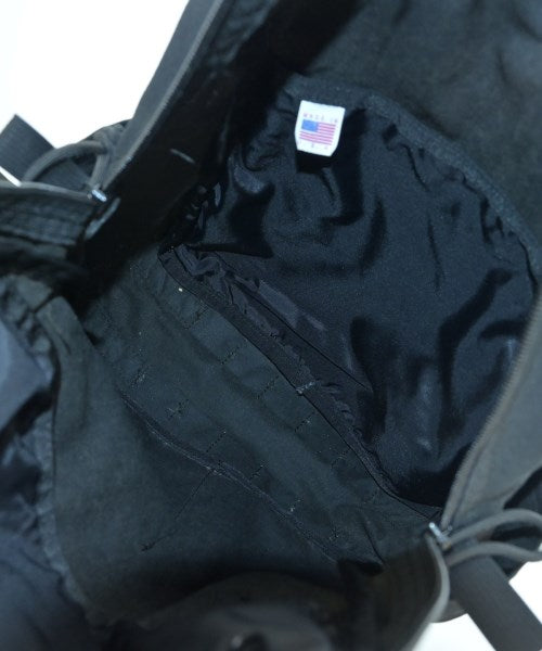 BRIEFING เป้สะพายหลัง