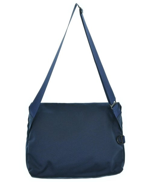 BRIEFING กระเป๋าสะพาย