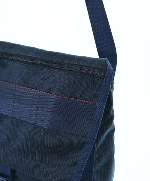 BRIEFING กระเป๋าสะพาย