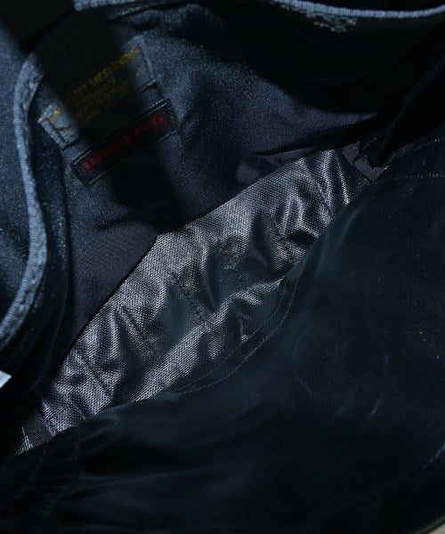 BRIEFING กระเป๋าสะพาย