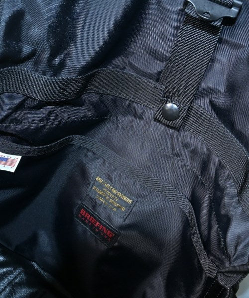 BRIEFING กระเป๋าสะพาย