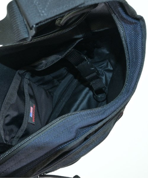 BRIEFING กระเป๋าสะพาย