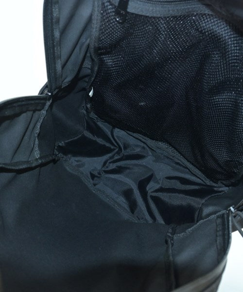 BRIEFING เป้สะพายหลัง