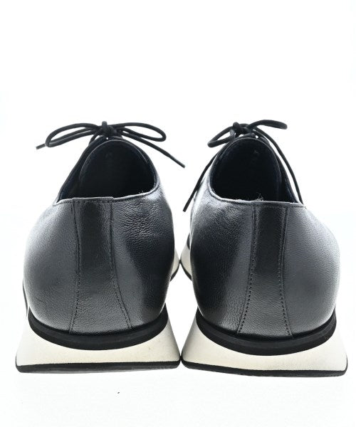 A.testoni รองเท้าผ้าใบ