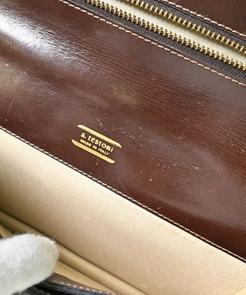 A.testoni คลัตช์