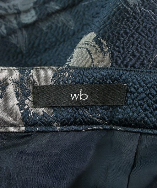 wb กระโปรงยาวถึงเข่า