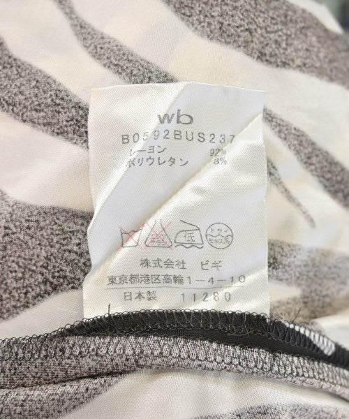 wb กระโปรงยาวถึงเข่า