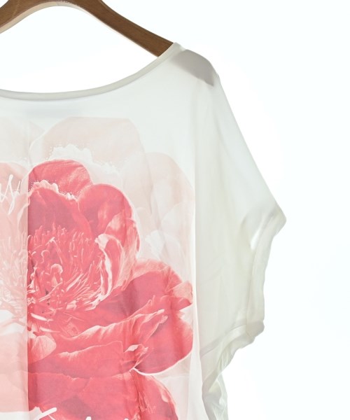 Laurel เสื้อยืด/เสื้อท็อปส์