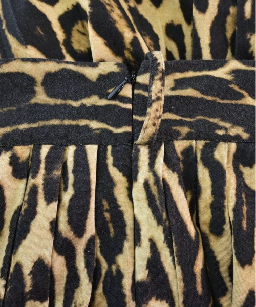 BURBERRY กระโปรงยาวถึงเข่า