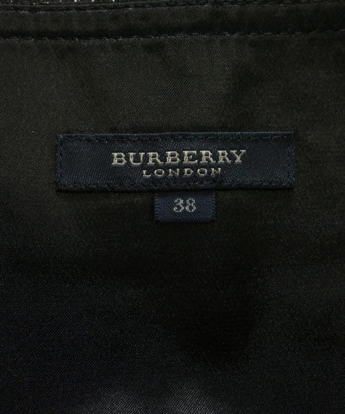 BURBERRY กระโปรงยาวถึงเข่า