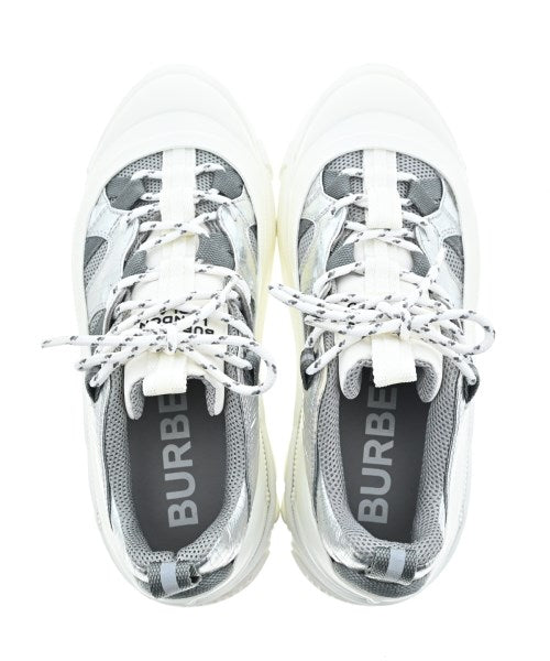 BURBERRY รองเท้าผ้าใบ