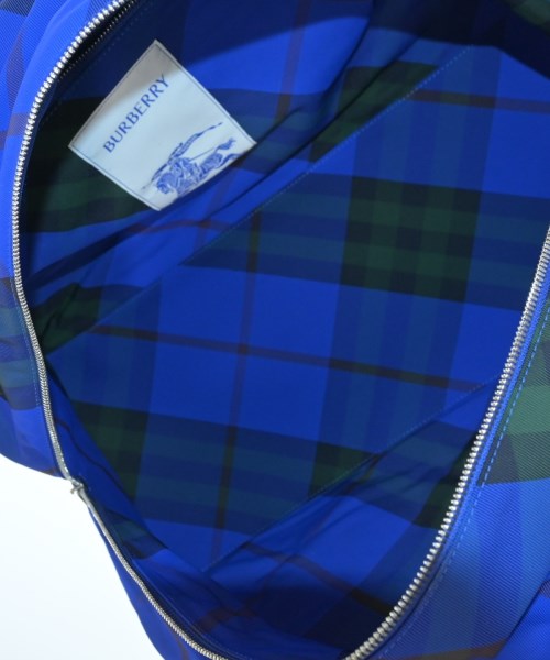 BURBERRY กระเป๋าใส่อุปกรณ์ขนาดใหญ่