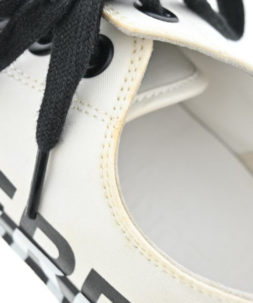 BURBERRY รองเท้าผ้าใบ
