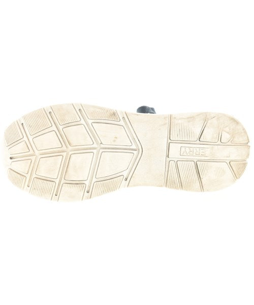 BURBERRY รองเท้าผ้าใบ
