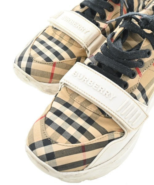 BURBERRY รองเท้าผ้าใบ
