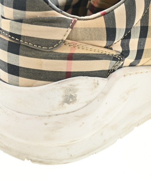 BURBERRY รองเท้าผ้าใบ