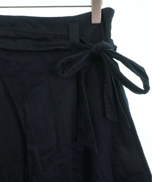 Brooks Brothers กระโปรงยาวถึงเข่า