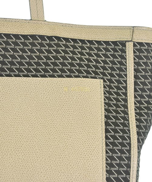 Valextra กระเป๋าถือขนาดใหญ่