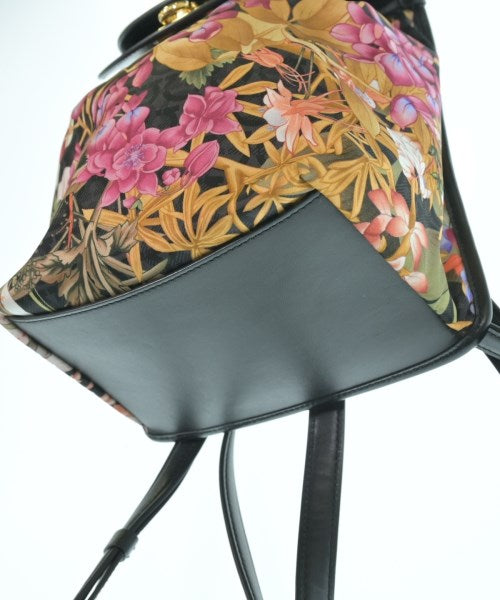 Salvatore Ferragamo เป้สะพายหลัง