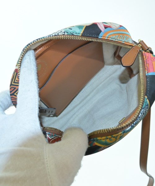 Salvatore Ferragamo กระเป๋าสะพาย