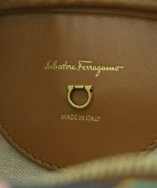 Salvatore Ferragamo กระเป๋าสะพาย