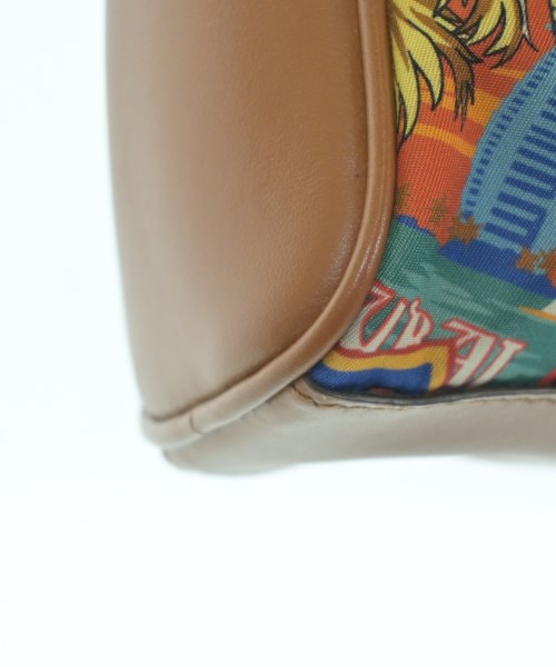 Salvatore Ferragamo กระเป๋าสะพาย