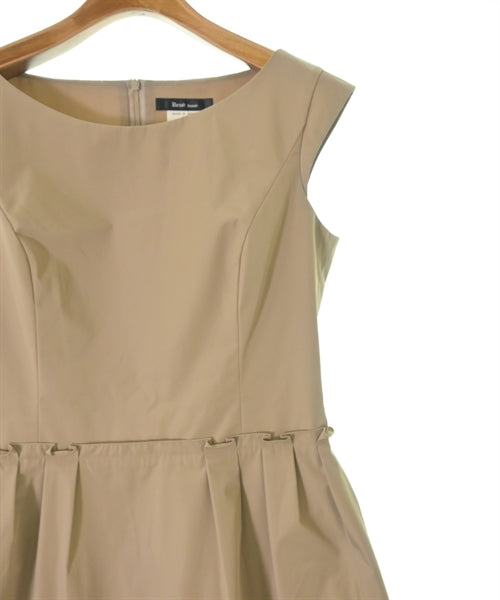 Rene ชุดเดรส