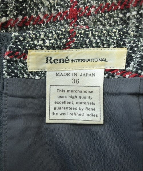 Rene กระโปรงยาวถึงเข่า