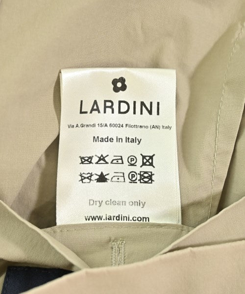 LARDINI ชุดสูทแบบครบเซต (อื่นๆ)
