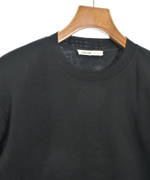 ADEAM เสื้อยืด/เสื้อท็อปส์