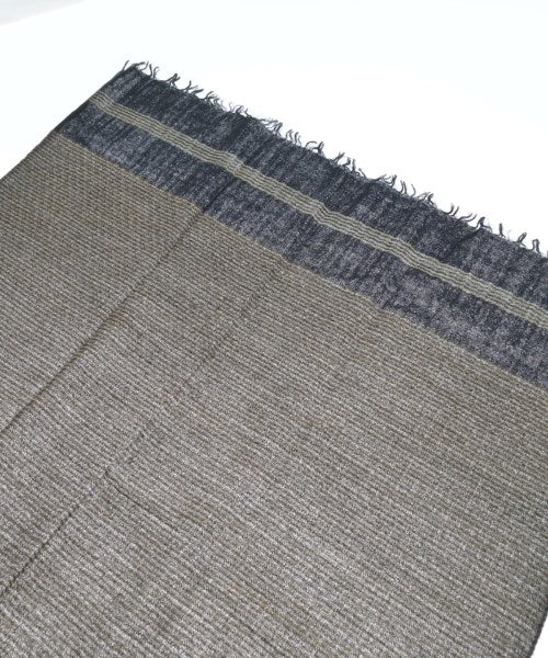 Salvatore Piccolo ผ้าคลุมไหล่